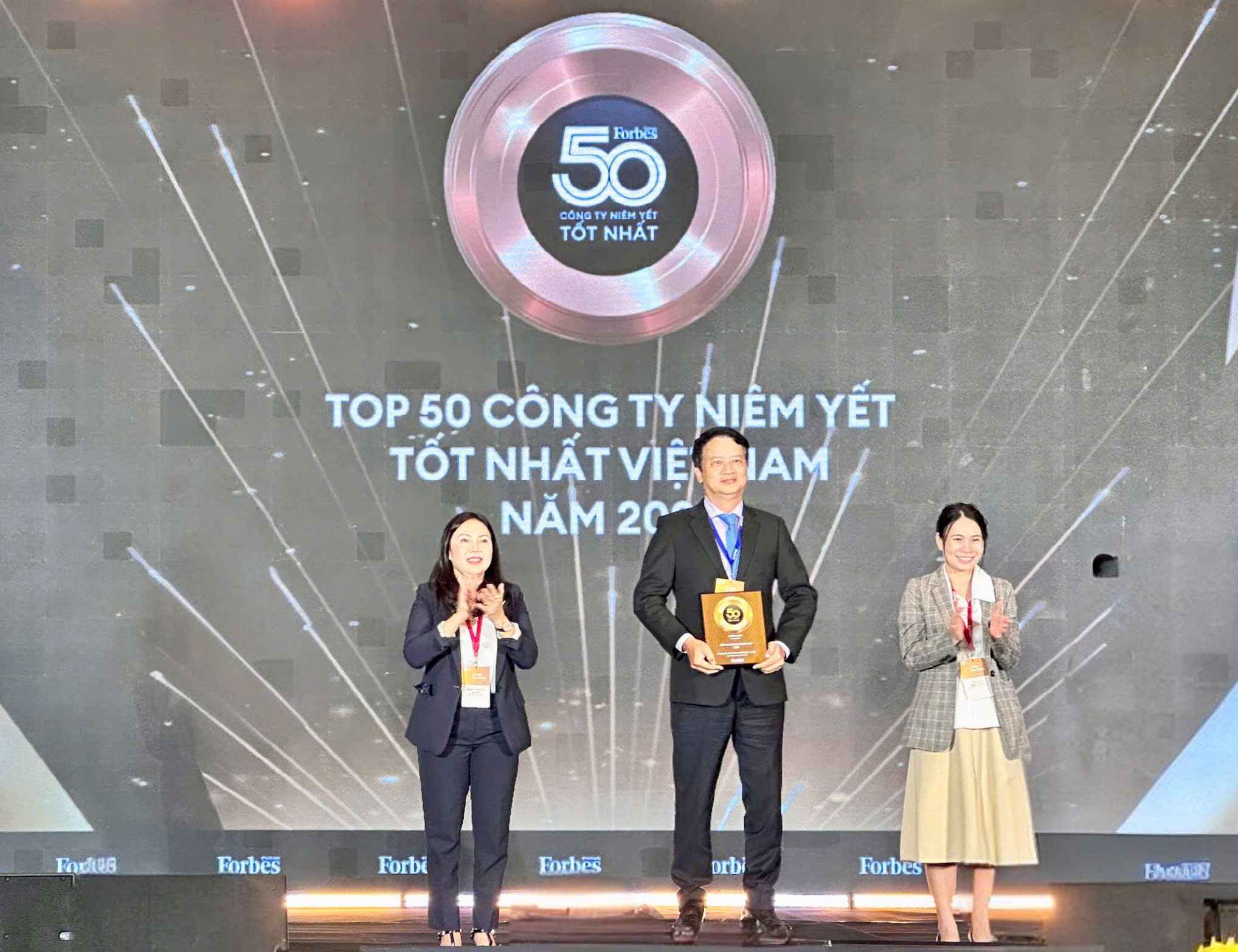 Bảo Việt liên tiếp được vinh danh trong “Danh sách 50 công ty niêm yết tốt nhất Việt Nam” từ 2013